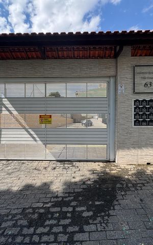 Casa de condomínio à venda com 75m², 2 quartos e 1 vagaFachada 