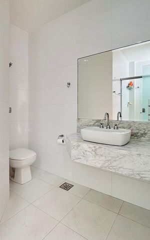 Apartamento para alugar com 120m², 3 quartos e 1 vaga Apartamento para alugar com 120m², 3 quartos e 1 vagaBanheiro da Suíte