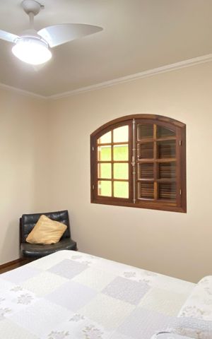 Casa à venda com 168m², 3 quartos e 2 vagas Casa à venda com 168m², 3 quartos e 2 vagasSuíte