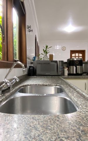 Casa à venda com 168m², 3 quartos e 2 vagas Casa à venda com 168m², 3 quartos e 2 vagasCozinha