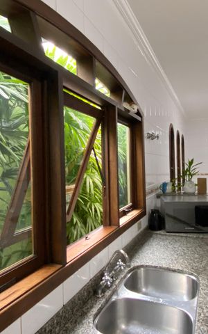 Casa à venda com 168m², 3 quartos e 2 vagas Casa à venda com 168m², 3 quartos e 2 vagasCozinha