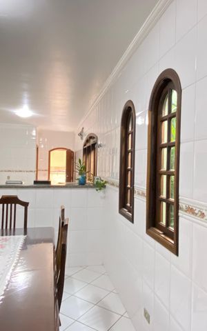 Casa à venda com 168m², 3 quartos e 2 vagas Casa à venda com 168m², 3 quartos e 2 vagasSala de Jantar