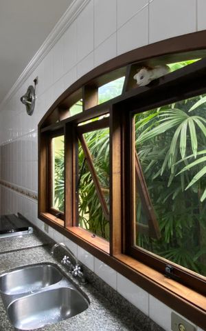 Casa à venda com 168m², 3 quartos e 2 vagas Casa à venda com 168m², 3 quartos e 2 vagasCozinha