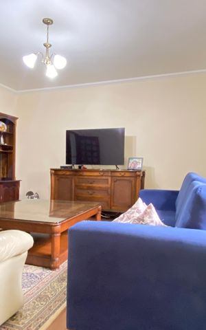 Casa à venda com 168m², 3 quartos e 2 vagas Casa à venda com 168m², 3 quartos e 2 vagasSala