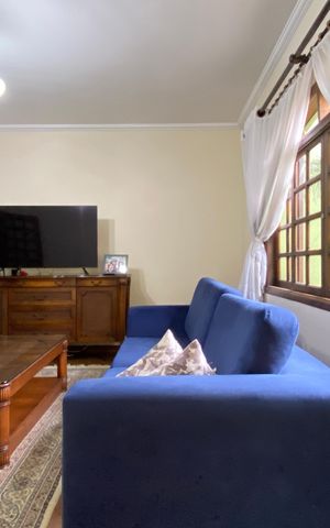 Casa à venda com 168m², 3 quartos e 2 vagas Casa à venda com 168m², 3 quartos e 2 vagasSala