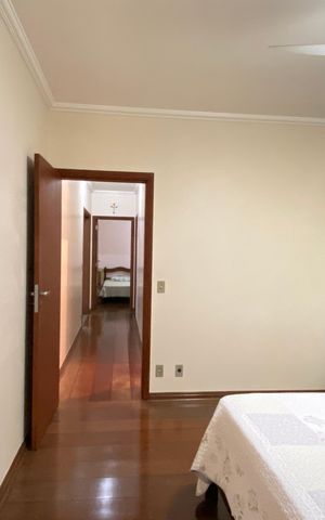 Casa à venda com 168m², 3 quartos e 2 vagas Casa à venda com 168m², 3 quartos e 2 vagasSuíte
