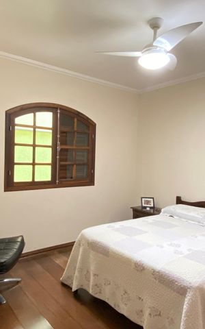 Casa à venda com 168m², 3 quartos e 2 vagas Casa à venda com 168m², 3 quartos e 2 vagasSuíte