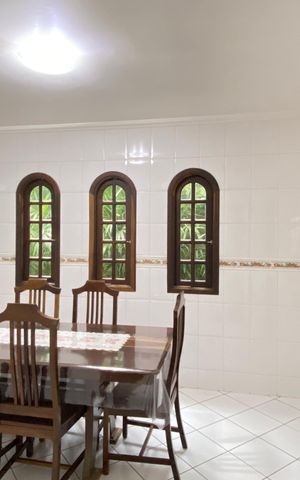 Casa à venda com 168m², 3 quartos e 2 vagas Casa à venda com 168m², 3 quartos e 2 vagasSala de Jantar