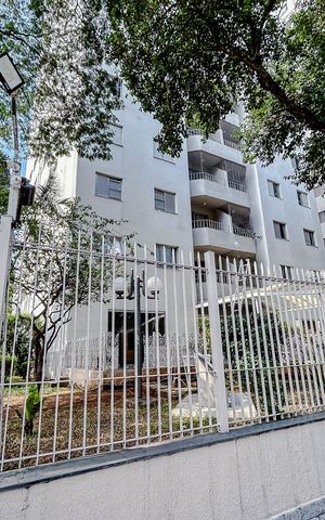 Apartamento para alugar com 67m², 2 quartos e 1 vagaFachada e portaria