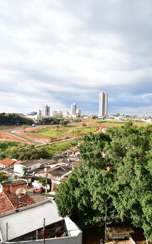 Apartamento para alugar com 98m², 3 quartos e 2 vagasQuarto 2 - Vista