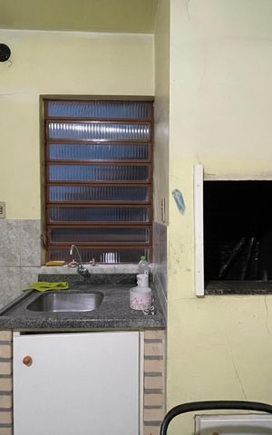 Casa à venda com 187m², 4 quartos e 2 vagas