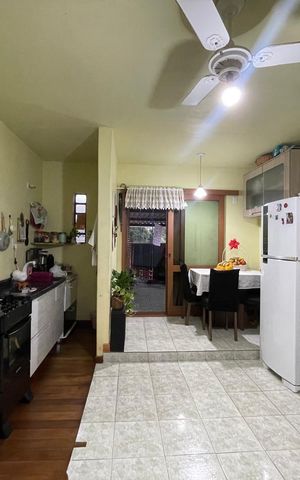Casa à venda com 187m², 4 quartos e 2 vagas