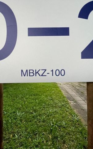 Casa à venda com 187m², 4 quartos e 2 vagas Casa à venda com 187m², 4 quartos e 2 vagasPlaca instalada em 11/08/2026 - Cod.MBKZ-100