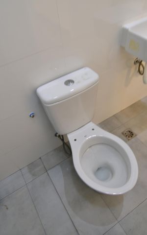 Casa de condomínio para alugar com 310m², 4 quartos e 3 vagasBanheiro