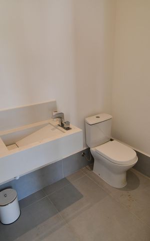 Casa de condomínio para alugar com 310m², 4 quartos e 3 vagasLavabo