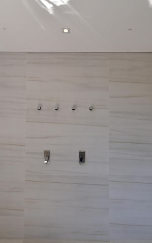 Casa de condomínio para alugar com 310m², 4 quartos e 3 vagasBanheiro Suíte