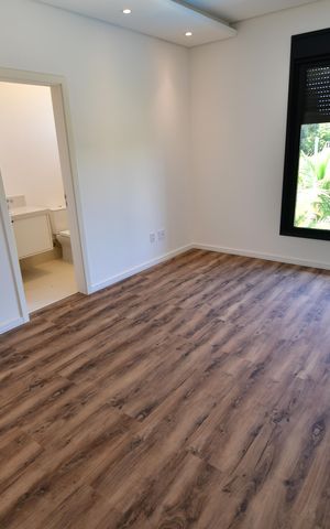 Casa de condomínio para alugar com 310m², 4 quartos e 3 vagasQuarto 2 - Suíte