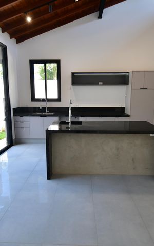Casa de condomínio para alugar com 310m², 4 quartos e 3 vagasCozinha