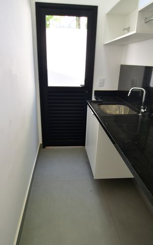 Casa de condomínio para alugar com 310m², 4 quartos e 3 vagasÁrea de Serviço