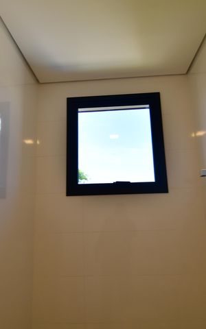 Casa de condomínio para alugar com 310m², 4 quartos e 3 vagasBanheiro Suíte