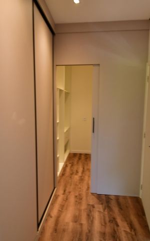 Casa de condomínio para alugar com 310m², 4 quartos e 3 vagasQuarto 4 - Suíte Closet