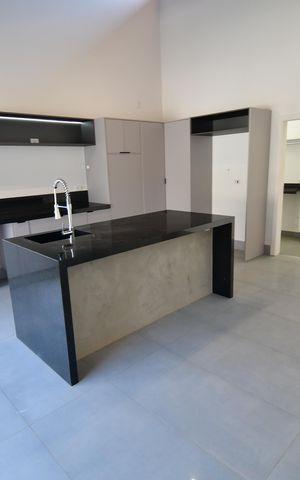 Casa de condomínio para alugar com 310m², 4 quartos e 3 vagasCozinha