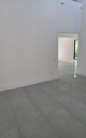Casa de condomínio para alugar com 310m², 4 quartos e 3 vagasSala