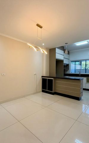 Casa à venda com 140m², 4 quartos e 4 vagas Casa à venda com 140m², 4 quartos e 4 vagasCozinha