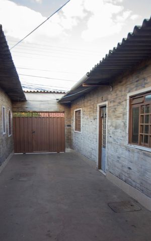 Casa à venda com 200m², 6 quartos e 3 vagasÁrea externa