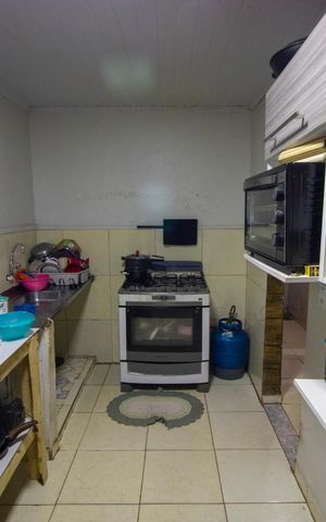 Casa à venda com 200m², 6 quartos e 3 vagasCozinha