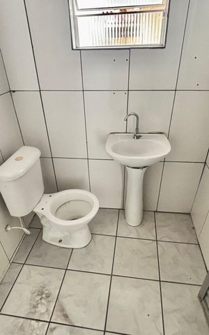 Casa para alugar com 70m², 1 quarto e 1 vaga Casa para alugar com 70m², 1 quarto e 1 vagaBanheiro