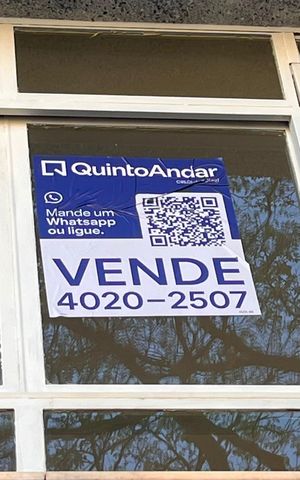 Apartamento à venda com 215m², 3 quartos e 2 vagas Apartamento à venda com 215m², 3 quartos e 2 vagasPLAQUINHA