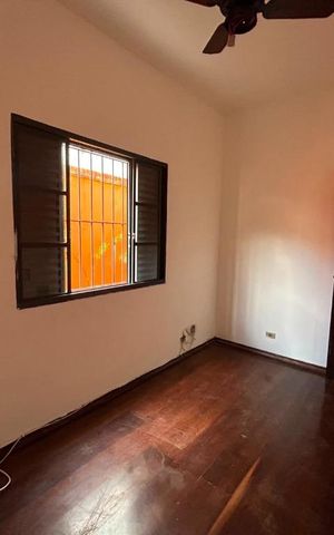 Casa para alugar com 70m², 2 quartos e 1 vaga