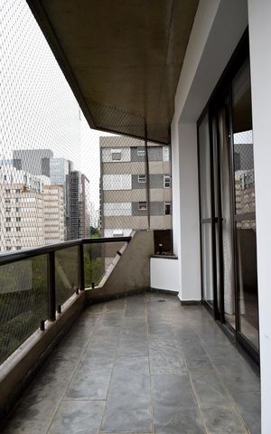 Apartamento à venda com 230m², 3 quartos e 3 vagasVaranda