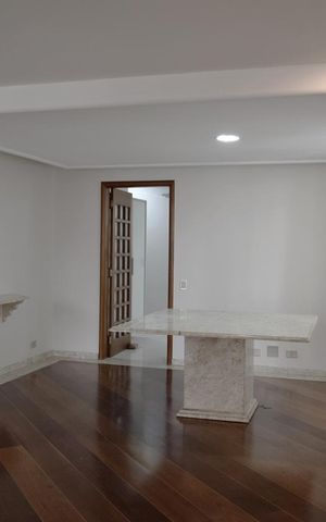Apartamento à venda com 230m², 3 quartos e 3 vagasSala