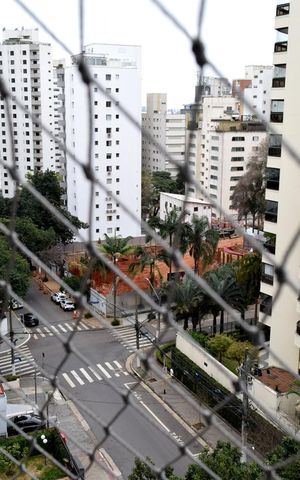 Apartamento à venda com 230m², 3 quartos e 3 vagasVista