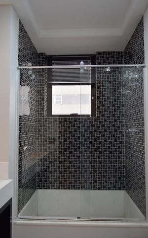 Apartamento à venda com 230m², 3 quartos e 3 vagasBanheiro da Suíte 1