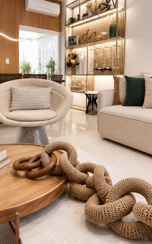 Casa à venda com 205m², 3 quartos e 3 vagas Casa à venda com 205m², 3 quartos e 3 vagasSala