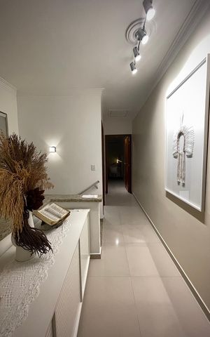 Casa à venda com 205m², 3 quartos e 3 vagas Casa à venda com 205m², 3 quartos e 3 vagasCorredor