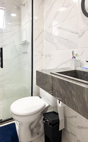 Apartamento à venda com 50m², 2 quartos e 1 vaga Apartamento à venda com 50m², 2 quartos e 1 vagaBanheiro Social