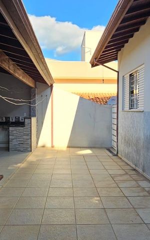 Casa à venda com 220m², 4 quartos e 4 vagasÁrea externa