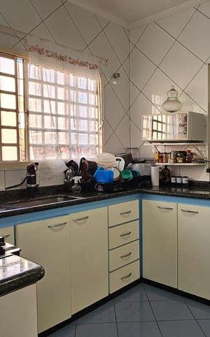 Casa à venda com 220m², 4 quartos e 4 vagasCozinha