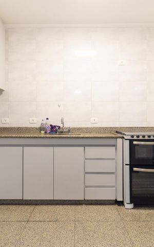 Casa para alugar com 250m², 3 quartos e 6 vagasCozinha 