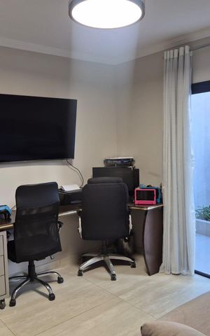 Casa à venda com 220m², 4 quartos e 4 vagasQuarto