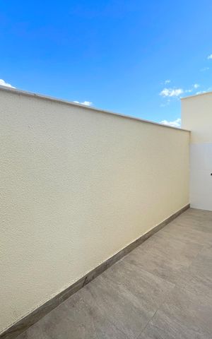 Casa à venda com 120m², 3 quartos e 2 vagas Casa à venda com 120m², 3 quartos e 2 vagasÁrea externa