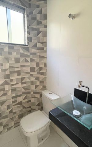 Casa à venda com 120m², 3 quartos e 2 vagas Casa à venda com 120m², 3 quartos e 2 vagasBanheiro