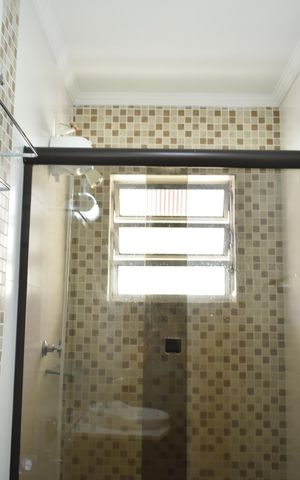 Casa à venda com 110m², 2 quartos e 2 vagasBanheiro