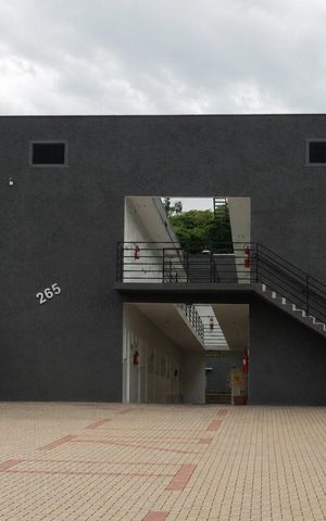 Studio para alugar com 12m², 1 quarto e 14 vagas Studio para alugar com 12m², 1 quarto e 14 vagasFachada
