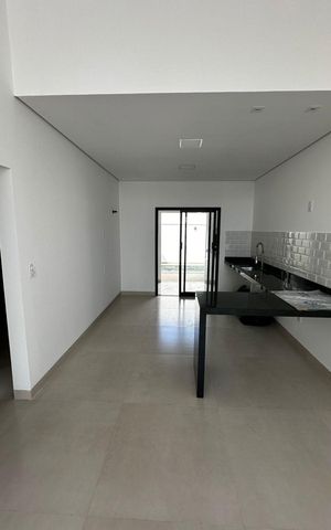 Casa à venda com 102m², 3 quartos e 2 vagas Casa à venda com 102m², 3 quartos e 2 vagasCozinha