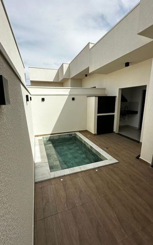 Casa à venda com 102m², 3 quartos e 2 vagasPiscina